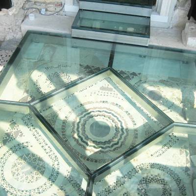 Γυάλινα πατώματα Art of Glass Πάσχος